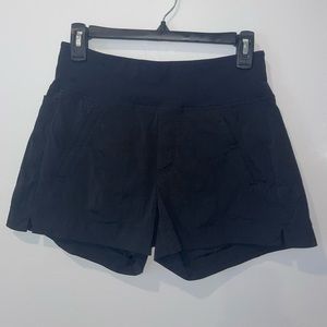 Athlete casual black shorts